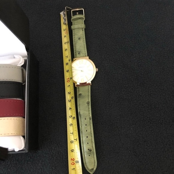 Embassy Quartz Watch with 5 Bands main image 4